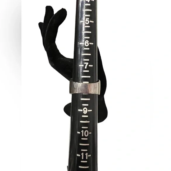 SOLD rhinestones floral pattern ring - Picture 4 of 4